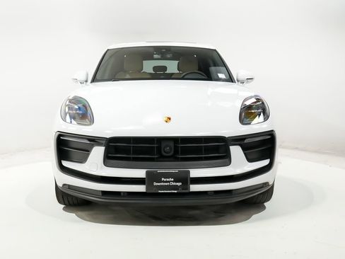 Certified 2023 Porsche Macan AWD/4WD image 6