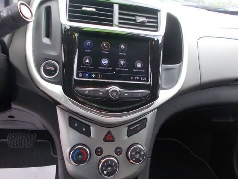 Used 2018 Chevrolet Sonic Premier FWD image 15