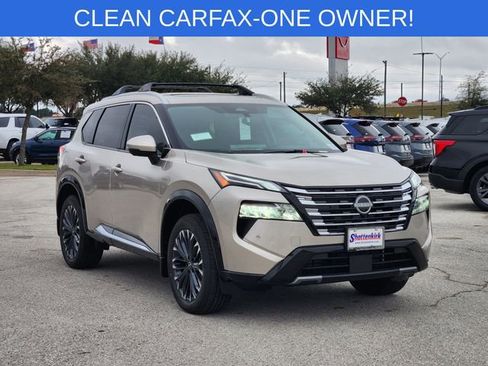 Used 2026 Nissan Rogue Platinum w/ Platinum Premium Package image 2