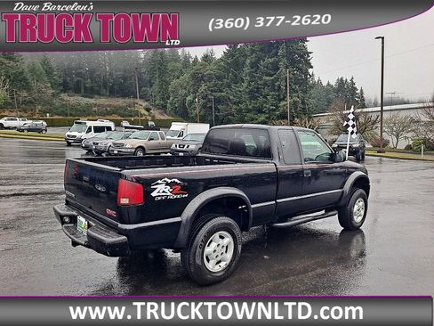 Used 2000 GMC Sonoma SLS w/ SLS Super Spec Pkg 1 image 3