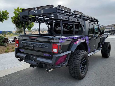 Used 2021 Jeep Gladiator Sport AWD/4WD image 11