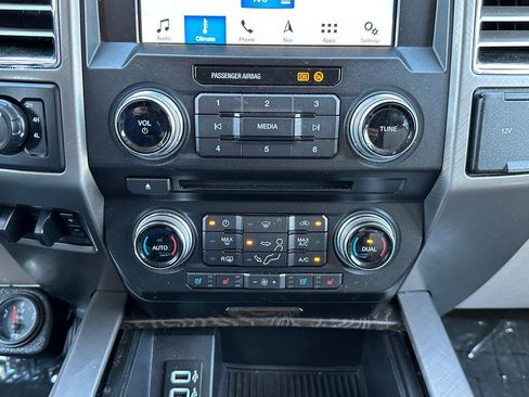 Used 2018 Ford F350 Limited AWD/4WD image 31