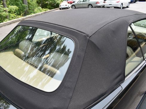 Used 1999 BMW 328i Convertible image 17