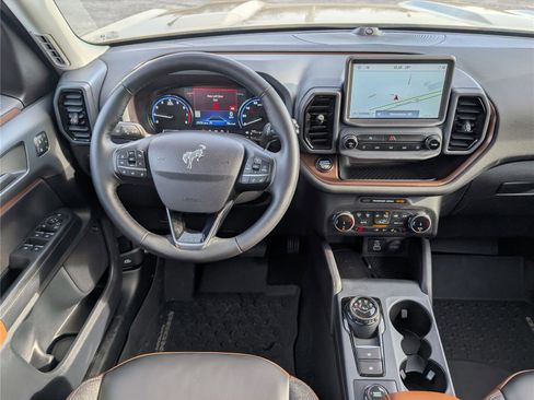 Used 2024 Ford Bronco Sport Outer Banks w/ Tech Package image 16