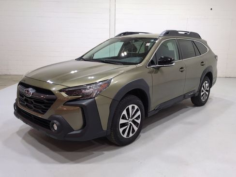 Certified 2024 Subaru Outback Premium w/ Popular Package #1A AWD/4WD image 7