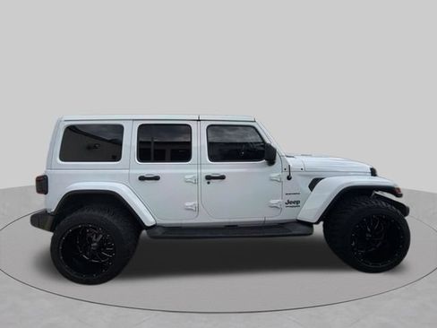 Used 2018 Jeep Wrangler Unlimited Sahara w/ Dual Top Group AWD/4WD image 2