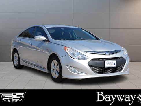 Used 2013 Hyundai Sonata Hybrid image 3