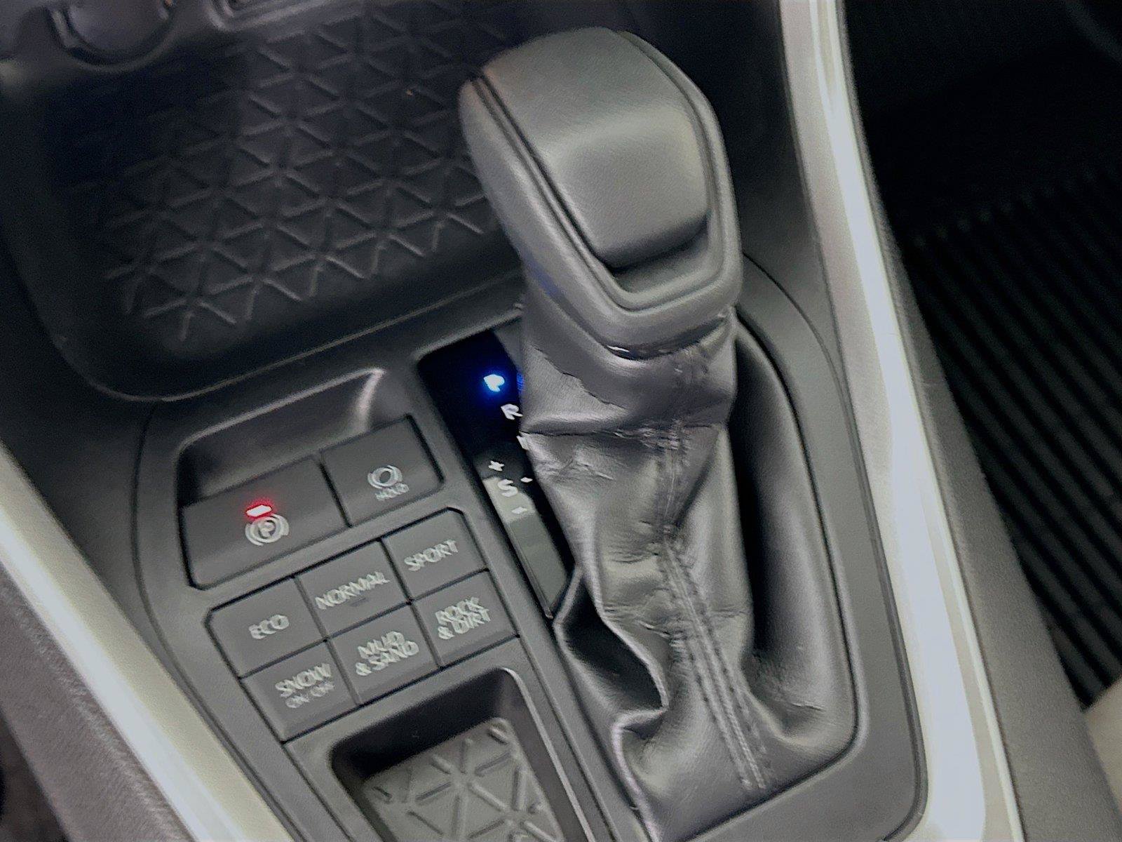 Used 2019 Toyota RAV4 XLE w/ All Weather Liner Package AWD/4WD image 18