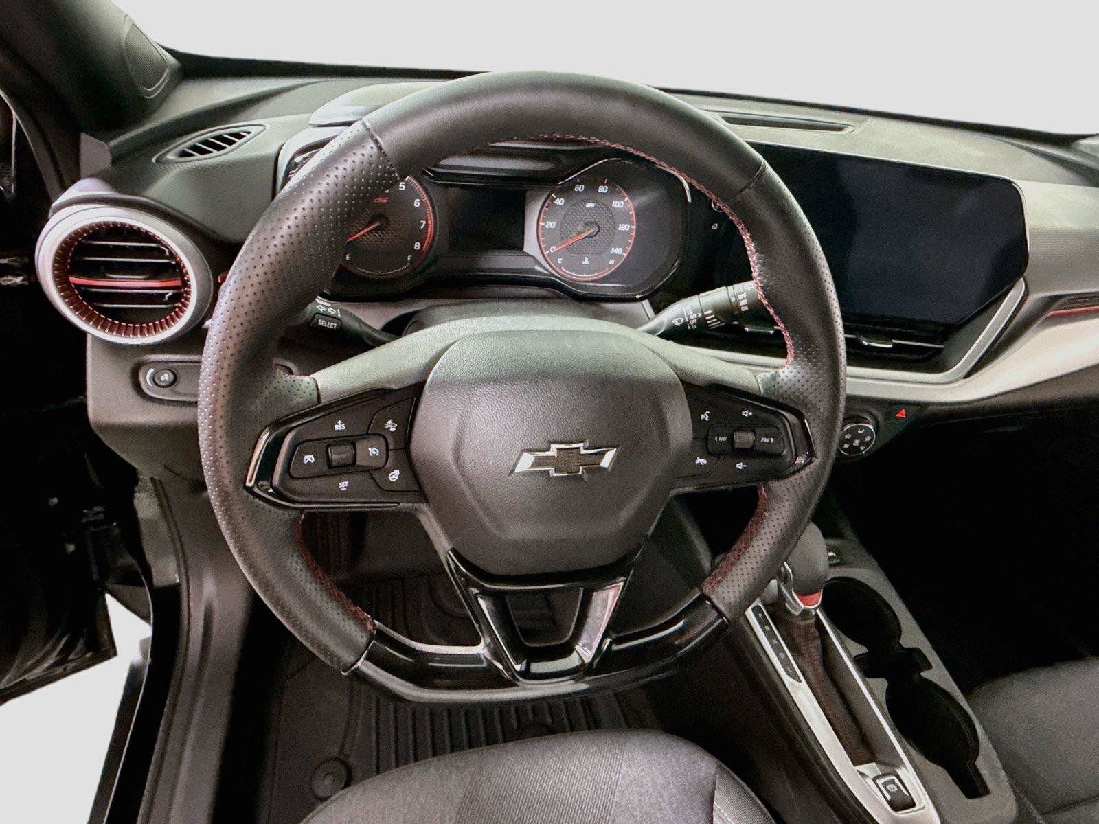 Used 2024 Chevrolet Trax RS w/ Driver Confidence Package FWD image 5