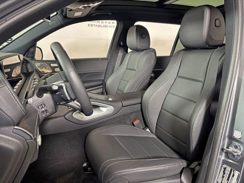 Used 2025 Mercedes-Benz GLS 450 4MATIC image 12