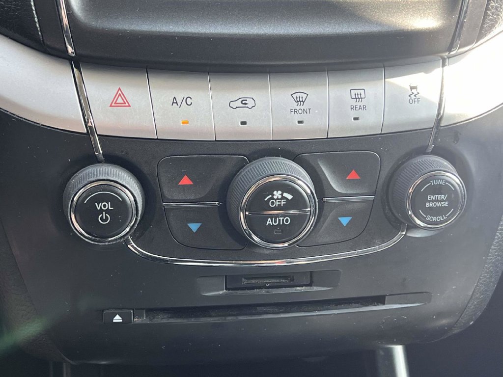 Used 2014 Dodge Journey Limited w/ Driver Convenience Group FWD image 22