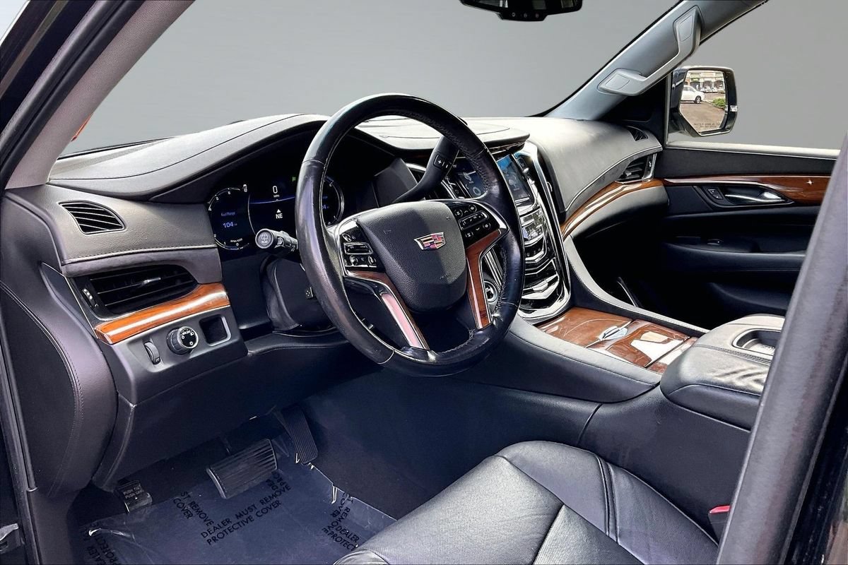 Used 2016 Cadillac Escalade ESV 2WD image 11