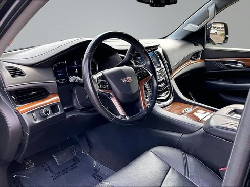 Used 2016 Cadillac Escalade ESV 2WD image 11