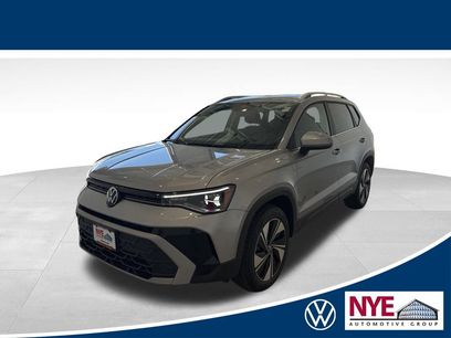 New 2025 Volkswagen Taos SE