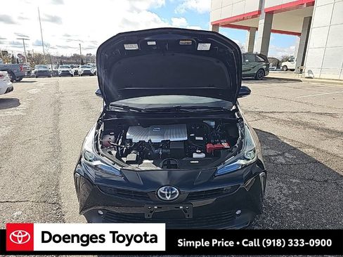 Used 2020 Toyota Prius LE image 9