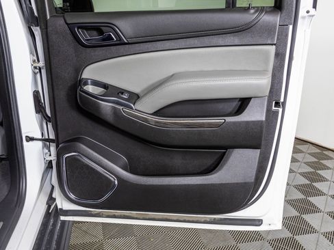 Used 2020 Chevrolet Suburban LT image 42