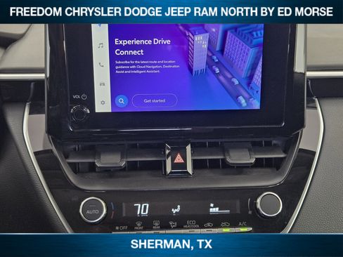 Used 2025 Toyota Corolla LE image 11