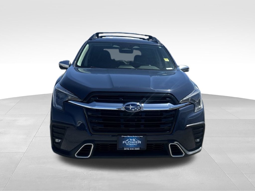 Used 2023 Subaru Ascent Touring AWD/4WD image 2