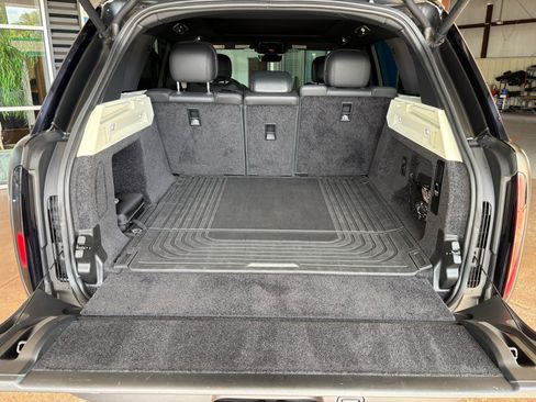 Used 2023 Land Rover Range Rover SE image 27