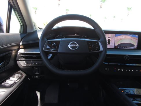 Used 2025 Nissan Murano SL AWD/4WD image 25