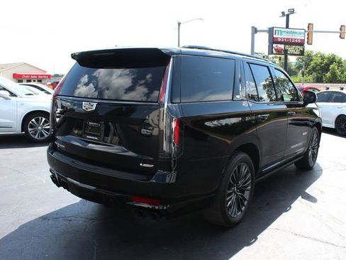 Used 2023 Cadillac Escalade V AWD/4WD image 26
