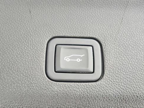 Used 2021 Chevrolet Tahoe High Country RWD image 54