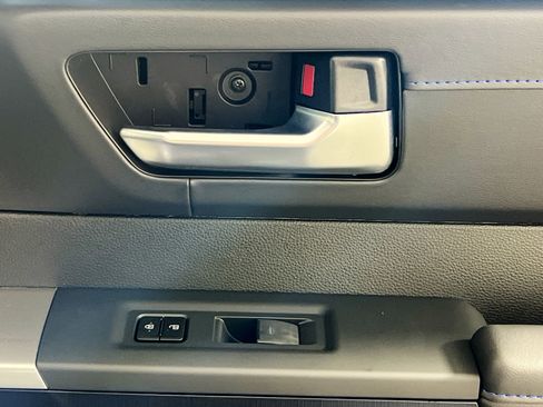 New 2026 Toyota Tundra Platinum image 32