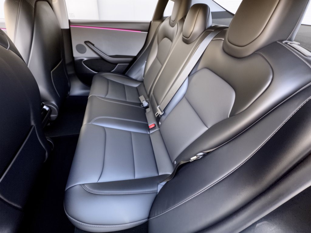 Used 2025 Tesla Model 3 Long Range RWD image 25