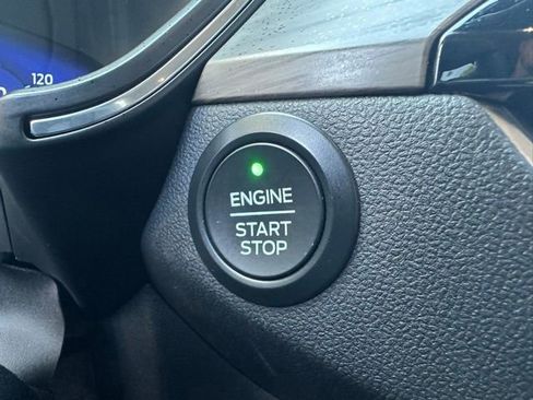 Used 2020 Ford Escape Titanium FWD image 25