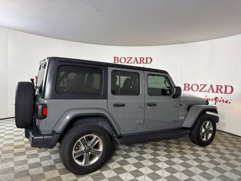 Used 2019 Jeep Wrangler Unlimited Sahara AWD/4WD image 9