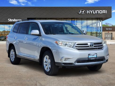 Used 2013 Toyota Highlander Plus image 5