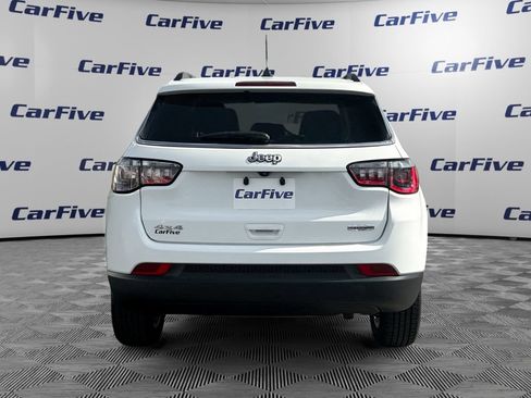 Used 2022 Jeep Compass Latitude AWD/4WD image 4