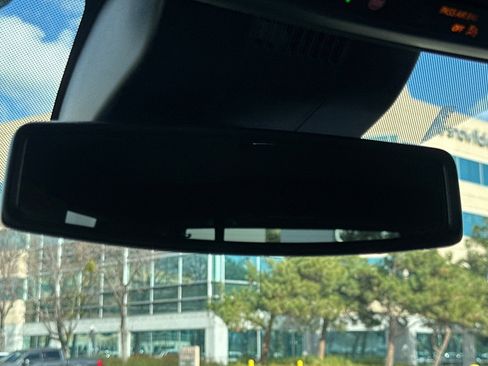 Certified 2025 Chevrolet Tahoe Z71 image 26