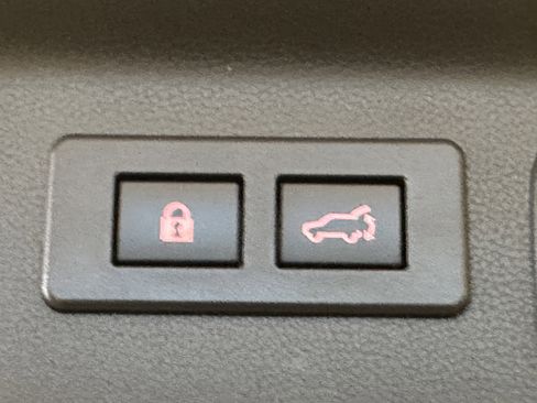 Certified 2025 Subaru Forester Limited image 10