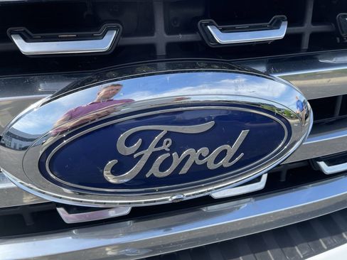 Used 2024 Ford F250 Platinum w/ Tremor Off-Road Package image 32