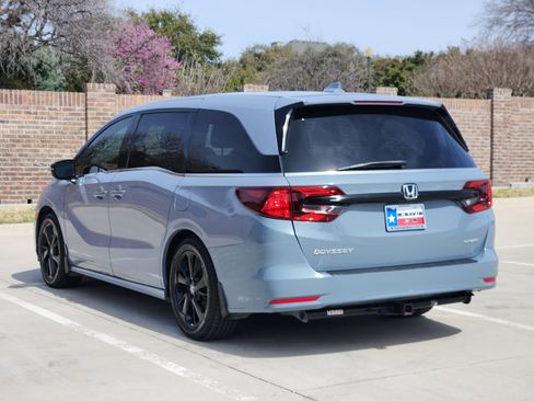 Certified 2023 Honda Odyssey Sport image 8