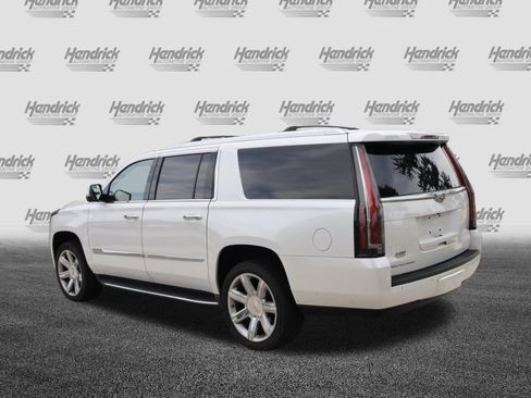 Used 2016 Cadillac Escalade ESV Luxury AWD/4WD image 7
