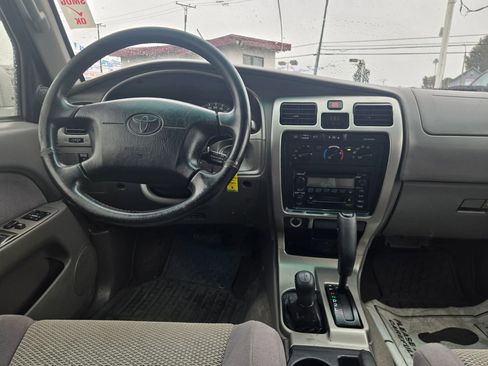 Used 2002 Toyota 4Runner SR5 image 19
