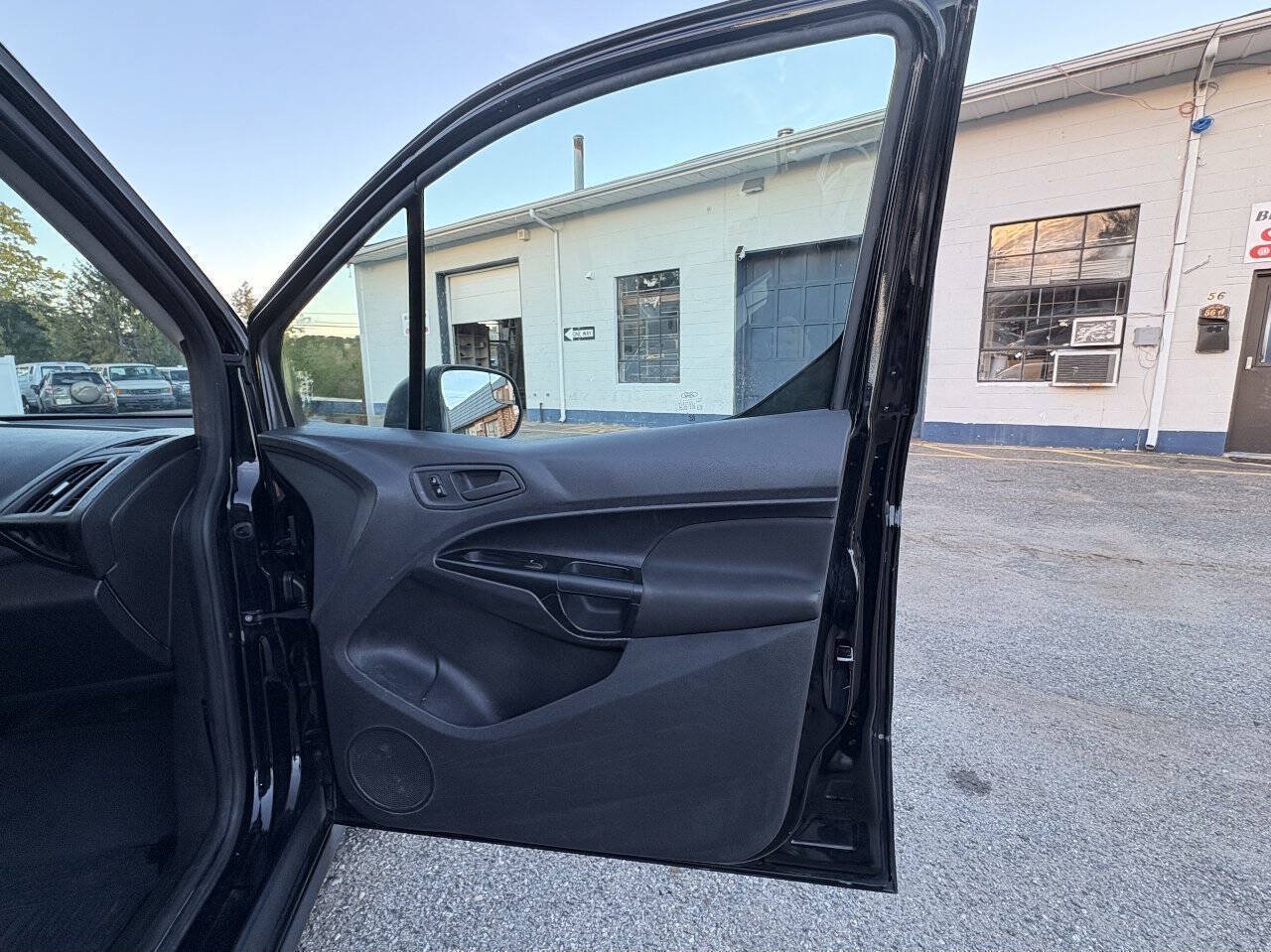 Used 2018 Ford Transit Connect XL FWD image 15