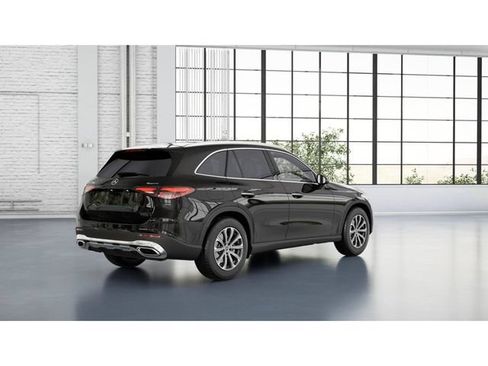 Used 2026 Mercedes-Benz GLC 300 4MATIC image 21