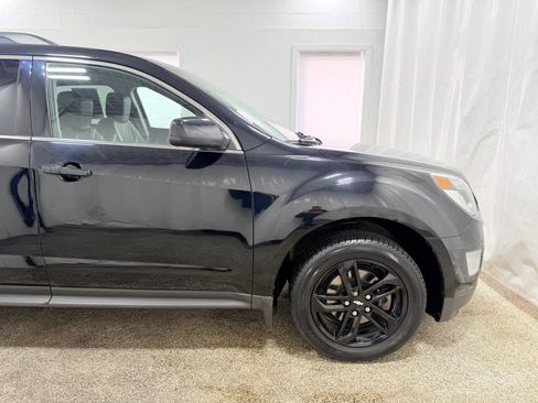 Used 2017 Chevrolet Equinox LT w/ Midnight Edition image 8