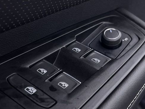 New 2025 Volkswagen Atlas SEL image 13