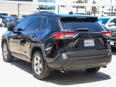 Certified 2025 Toyota RAV4 XLE w/ Convenience Package FWD image 8