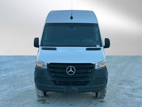 Used 2023 Mercedes-Benz Sprinter 2500 image 8