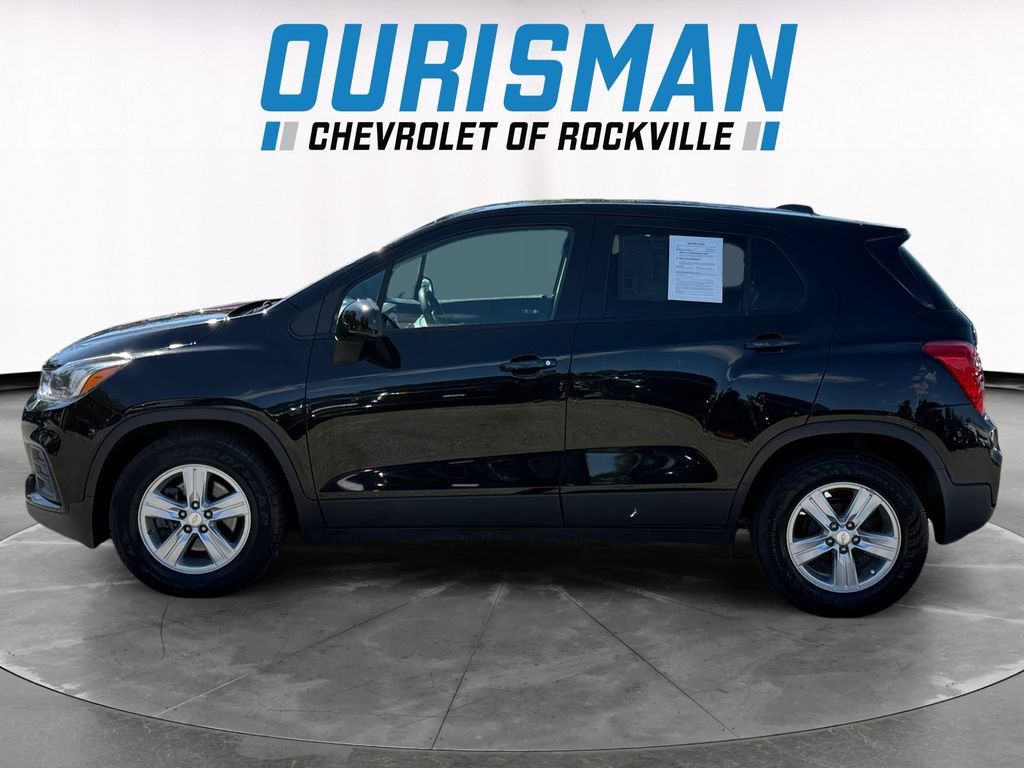 Used 2020 Chevrolet Trax LS w/ Tint and Cruise Package FWD image 3