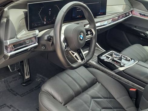 Used 2025 BMW 740i RWD image 20