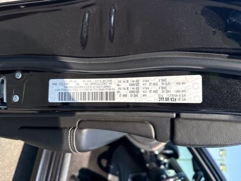 Used 2015 Jeep Grand Cherokee Overland w/ Advanced Technology Group AWD/4WD image 28