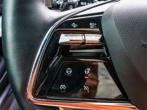 Used 2025 Cadillac Optiq Luxury 1 image 29