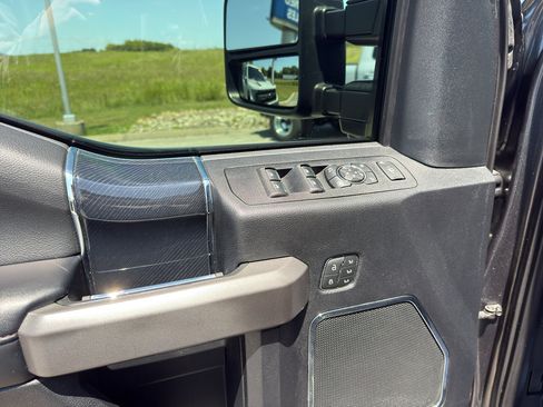 Used 2020 Ford F350 Platinum AWD/4WD image 24