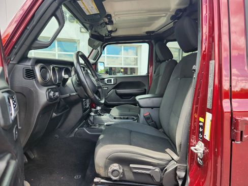 Used 2021 Jeep Gladiator Sport image 26